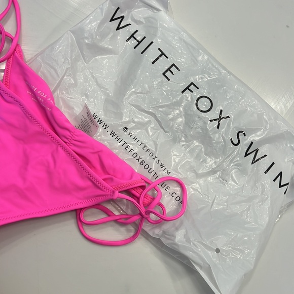 White fox bikini, sizzling hot pink in colour, never worn, brand new! 💕 - Picture 4 of 8